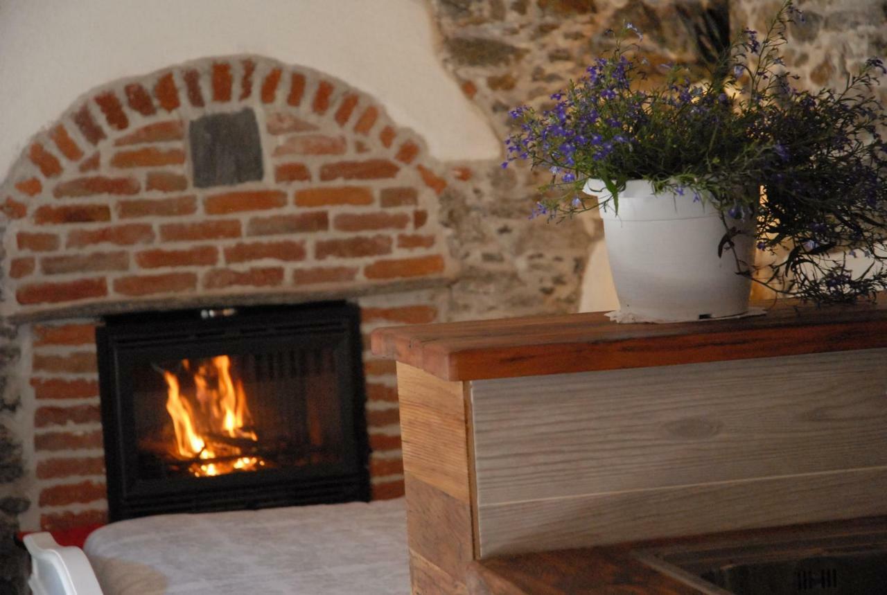 Chalet In Pietra E Legno Con Caminetto Inverso Pinasca ภายนอก รูปภาพ